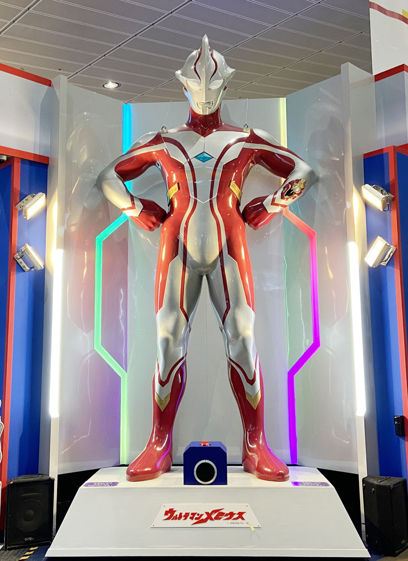 ウルトラマンメビウス 立像